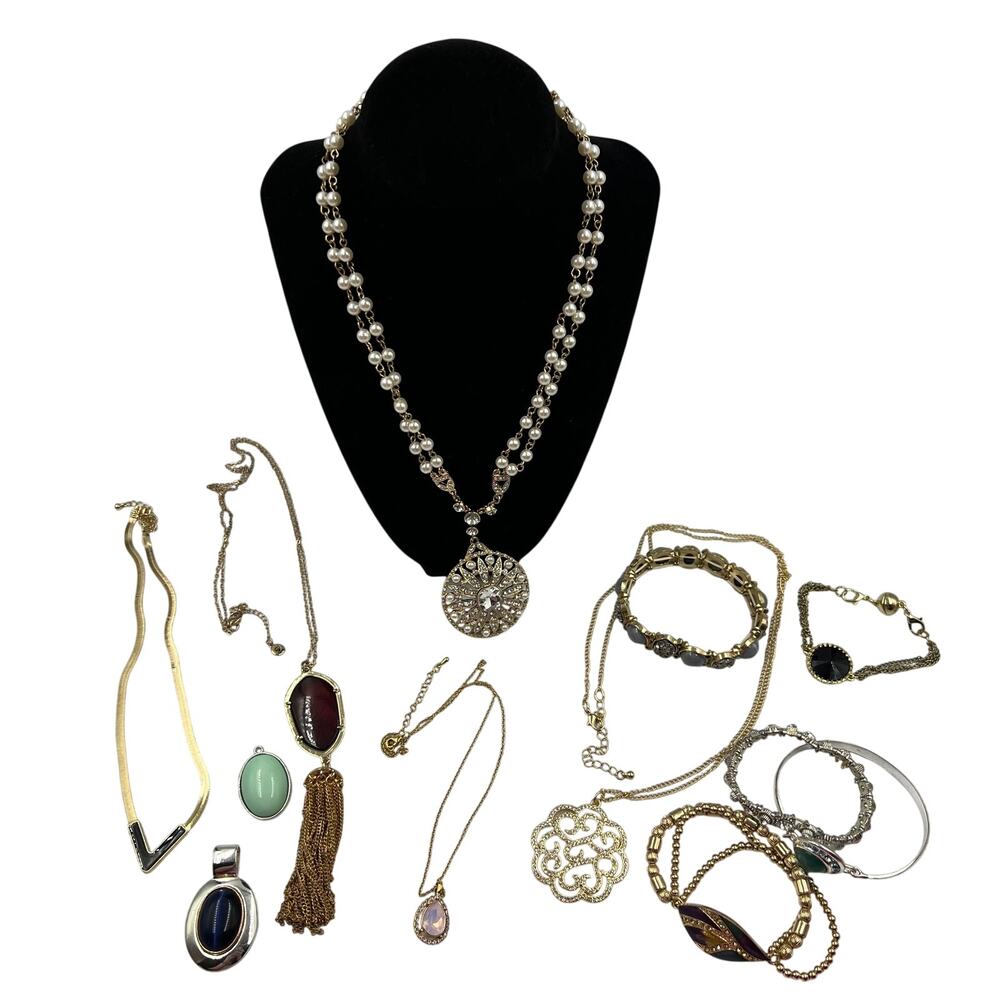 Vtg Lot 12 Pieces Pendant Statement Necklaces Bracelets Fashion Costume Jewelry